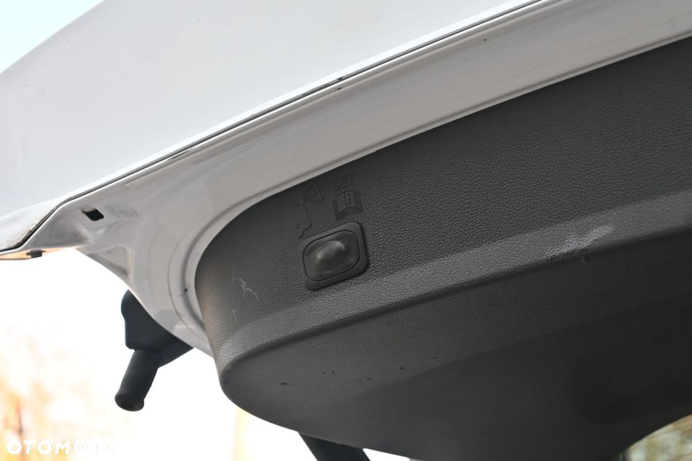 Ford Kuga 2.0 TDCi Individual MPS6 - 39