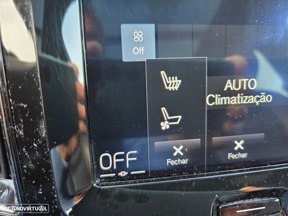 Volvo XC 40 2.0 D4 R-Design AWD - 26