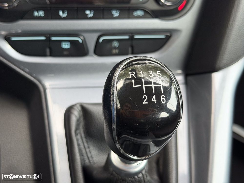 Ford Focus SW 1.6 TDCi Titanium Best - 25