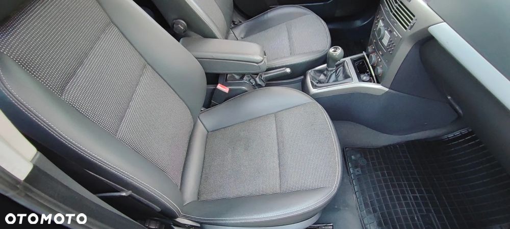 Opel Astra 1.7 CDTI Cosmo - 10