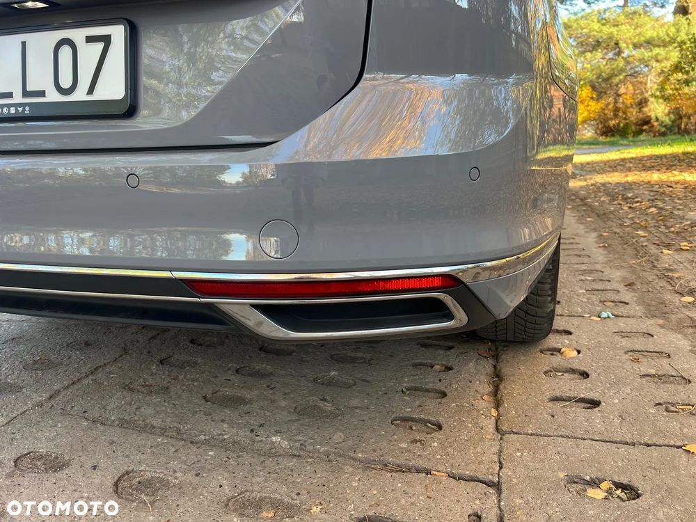 Volkswagen Passat 2.0 TDI Elegance DSG - 32