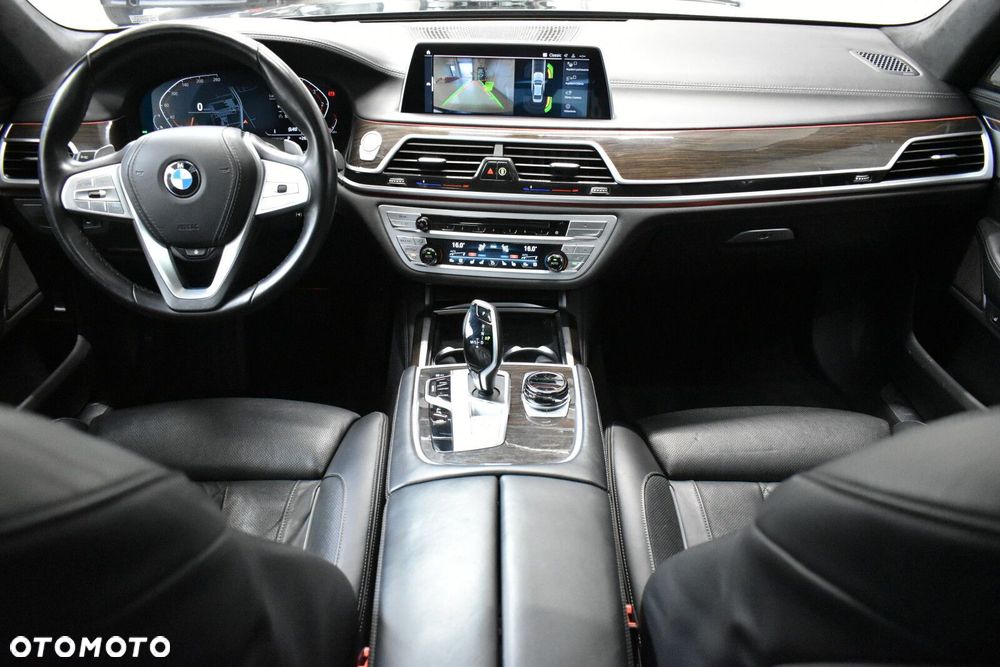 BMW Seria 7 740d xDrive - 6