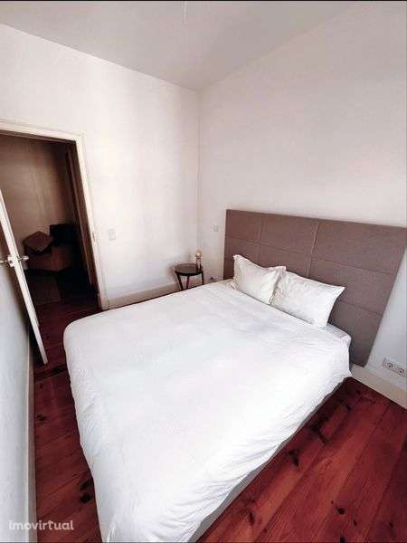 T2 totalmente remodelado e mobilado em Lisboa - Grande imagem: 3/8