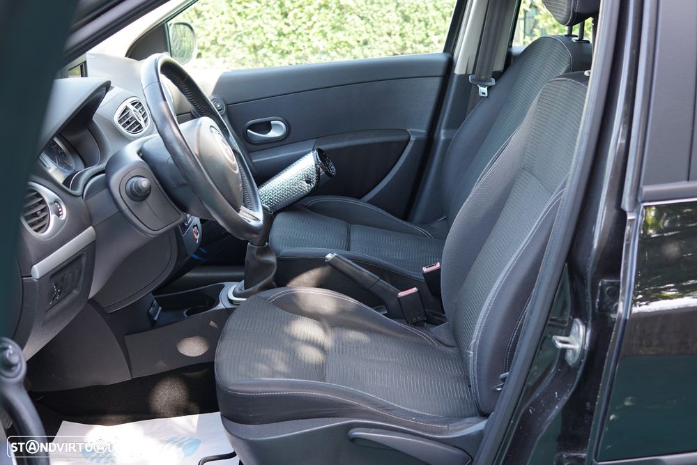 Renault Clio 1.5 dCi Dynamique S - 11
