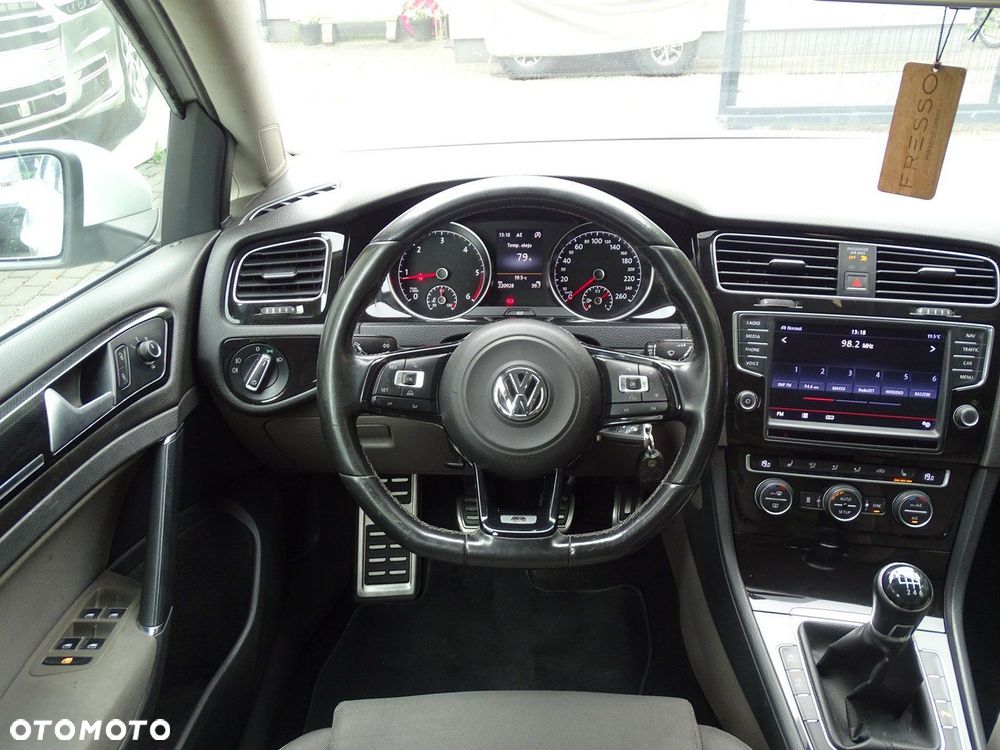 Volkswagen Golf - 15