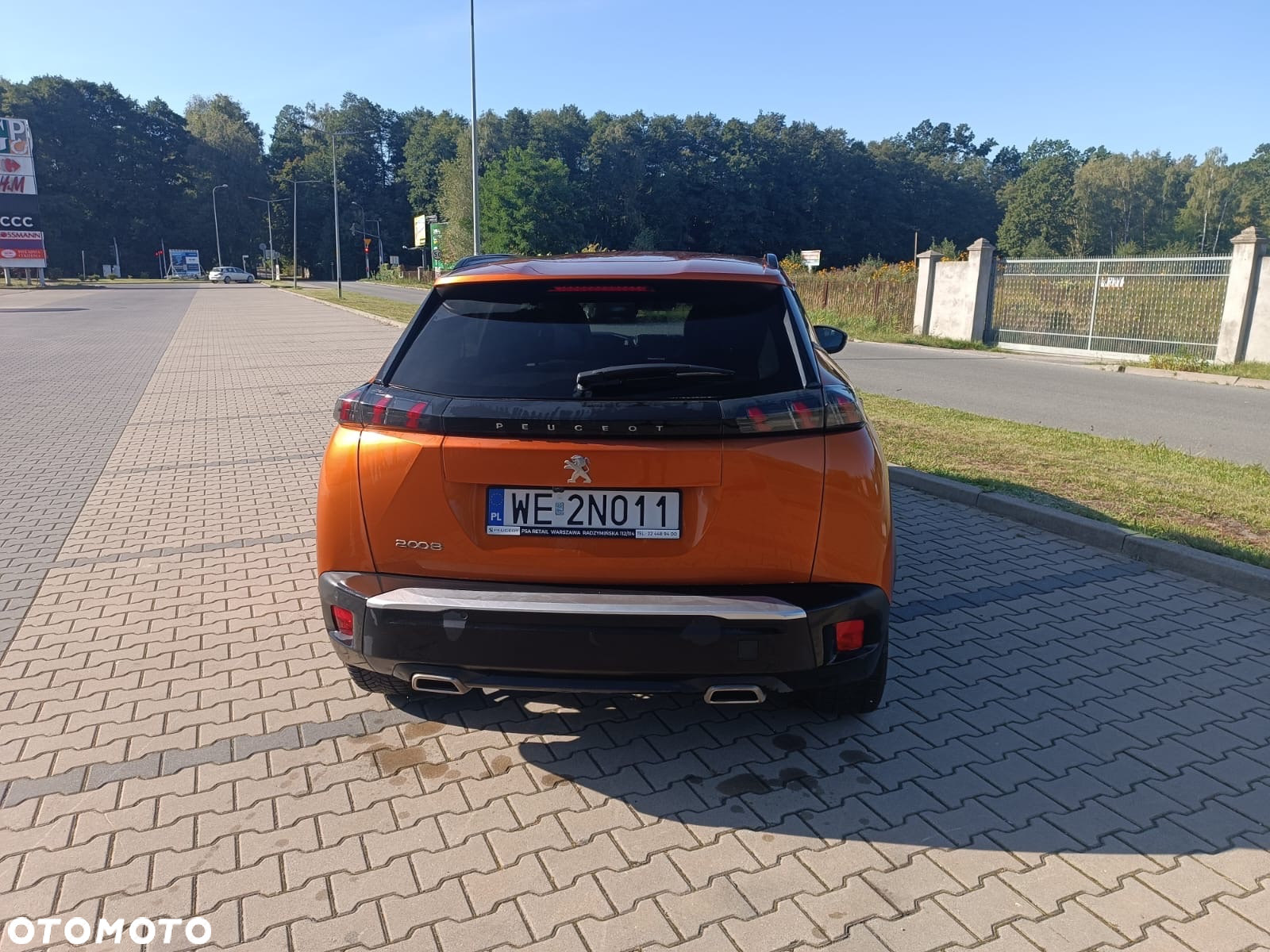Peugeot 2008 1.2 PureTech Allure S&S - 4