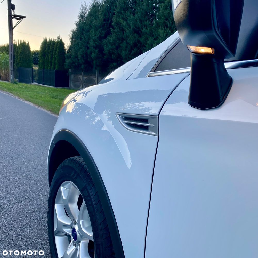 Ford Kuga 2.0 TDCi 2x4 Champions Edition - 8