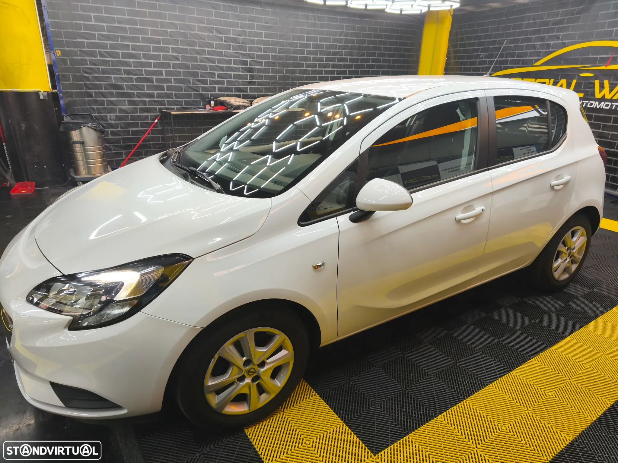 Opel Corsa 1.4 Dynamic FlexFuel - 1