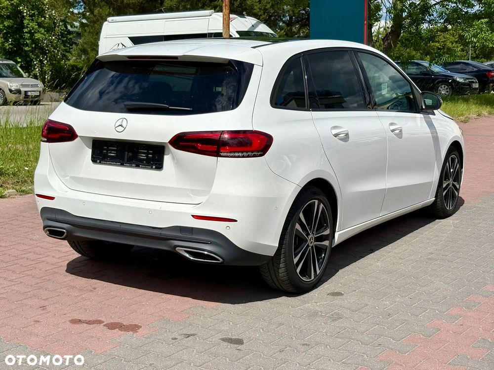 Mercedes-Benz Klasa B 180 d 7G-DCT AMG Line - 4