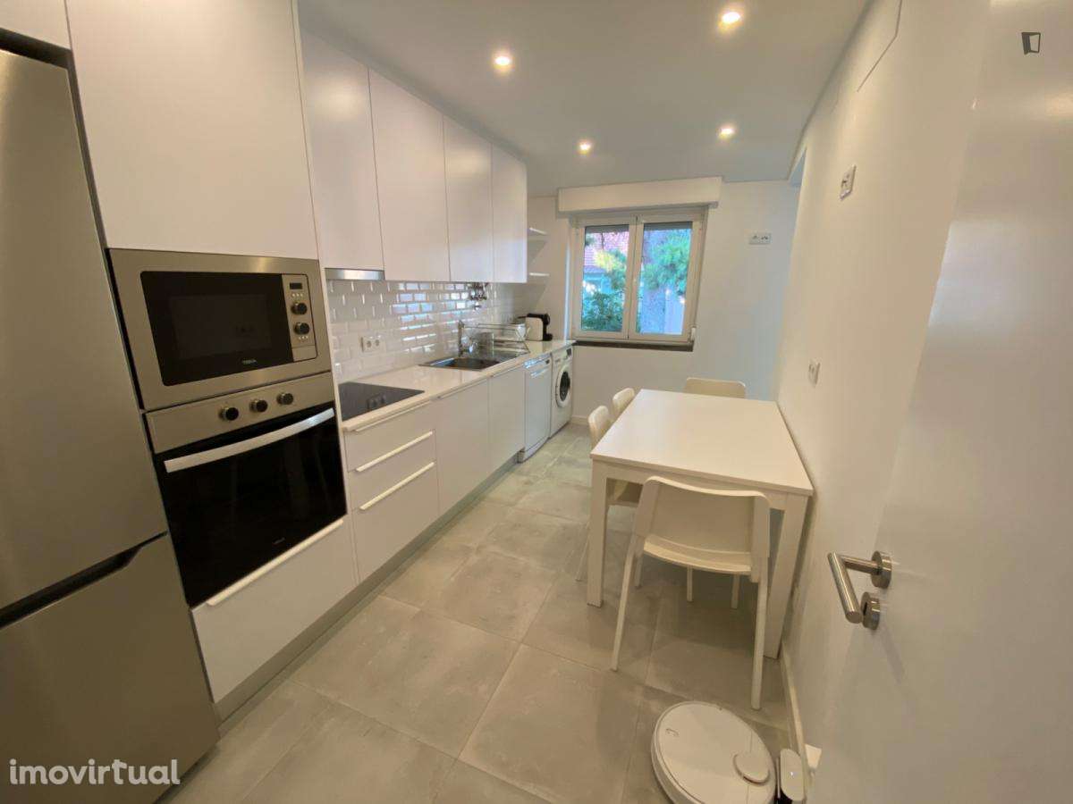 Quarto - localizado em Oeiras Lisbon - Grande imagem: 4/11