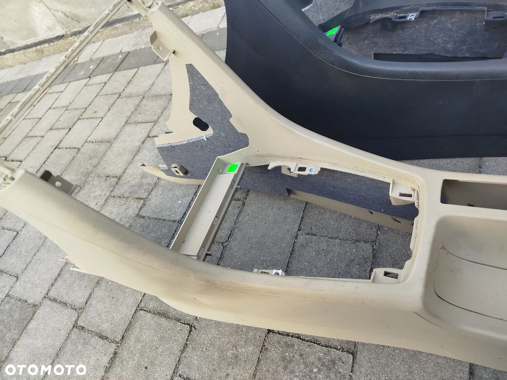 Audi A4 B7 tunel środkowy 2 DIN - 4