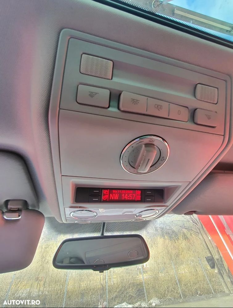 Volkswagen Touareg - 12