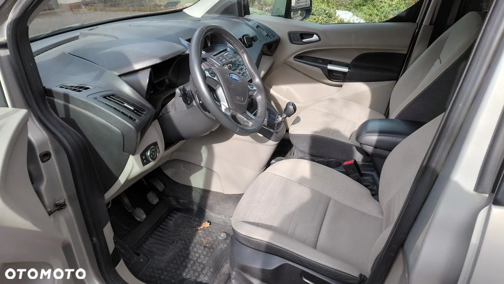 Ford Tourneo Connect - 6