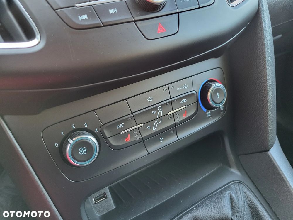 Ford Focus - 27