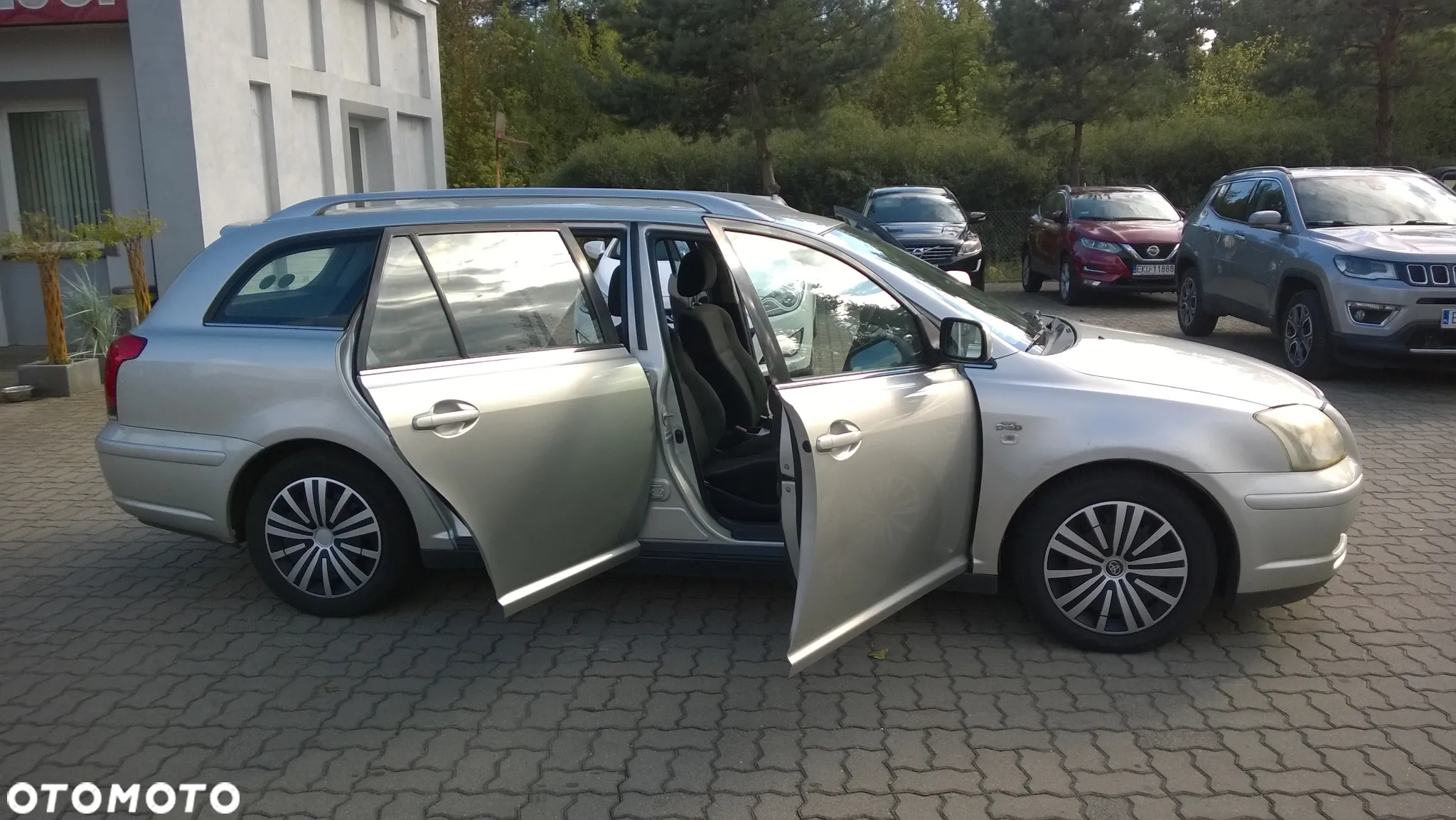 Toyota Avensis 2.0 D-4D Combi - 19