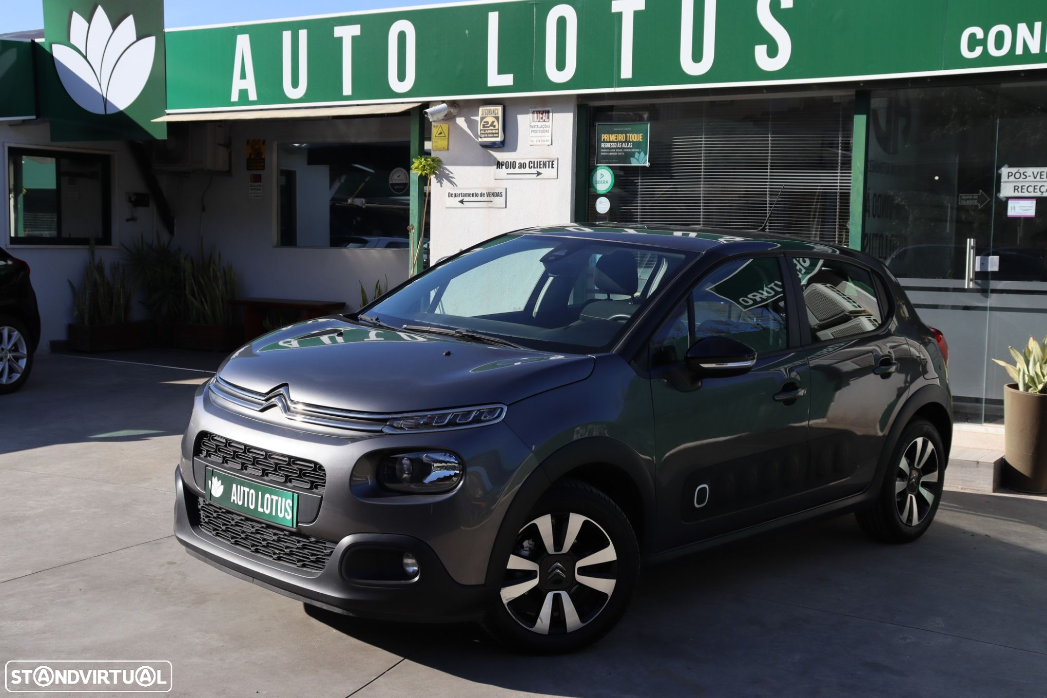 Citroën C3 1.2 PureTech Feel - 2
