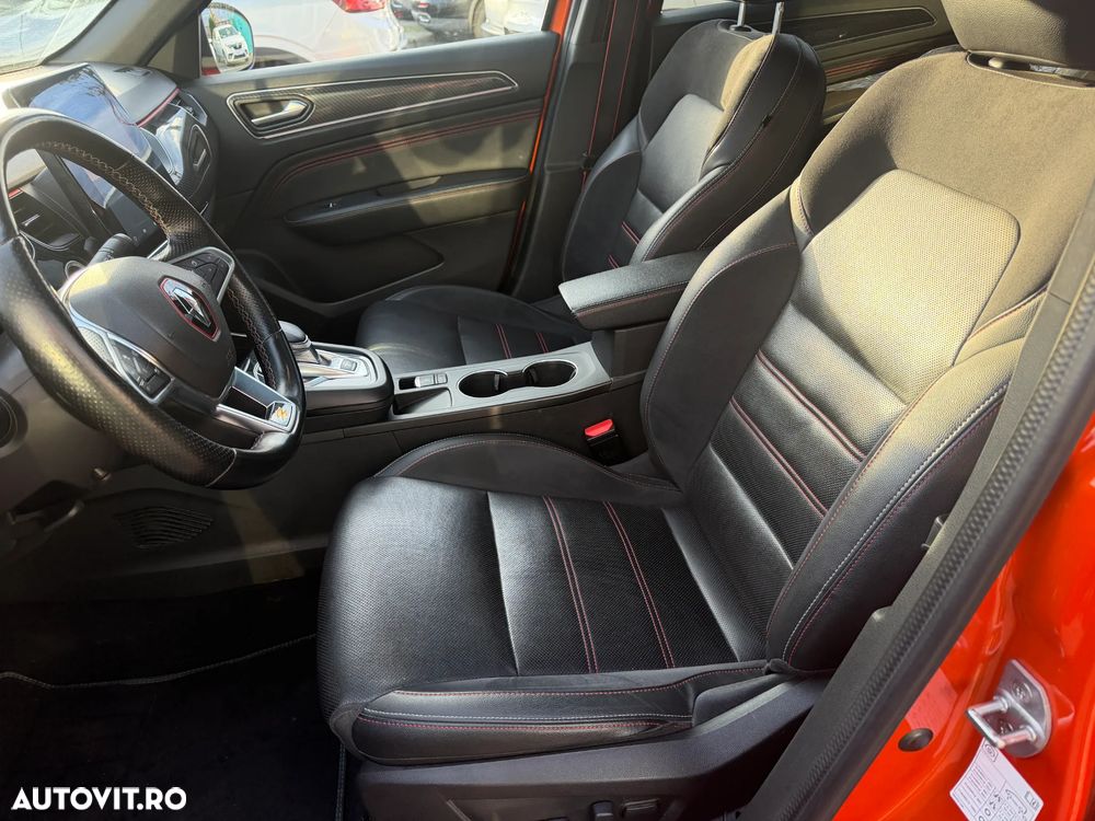 Renault Arkana E-TECH Hybrid RS Line - 8