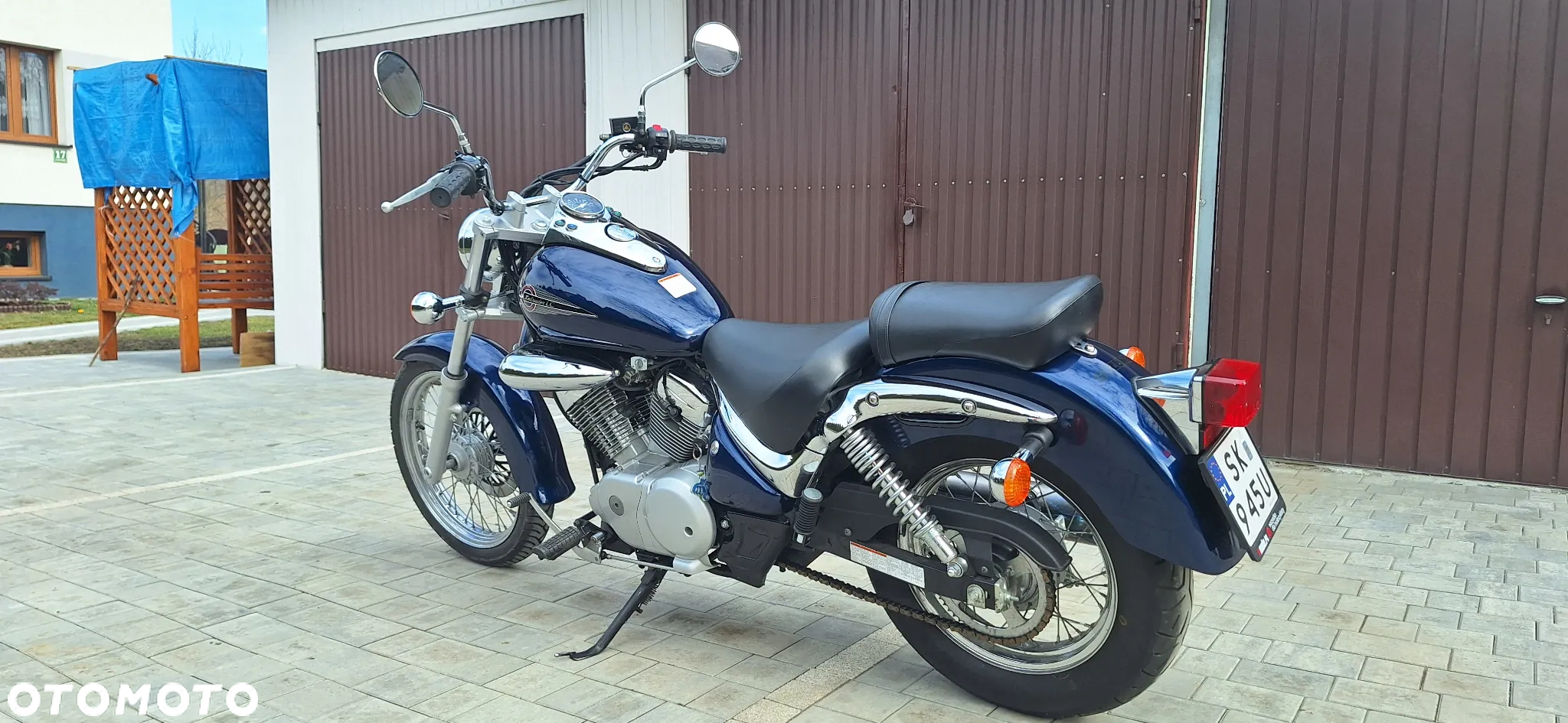 Suzuki Intruder - 3