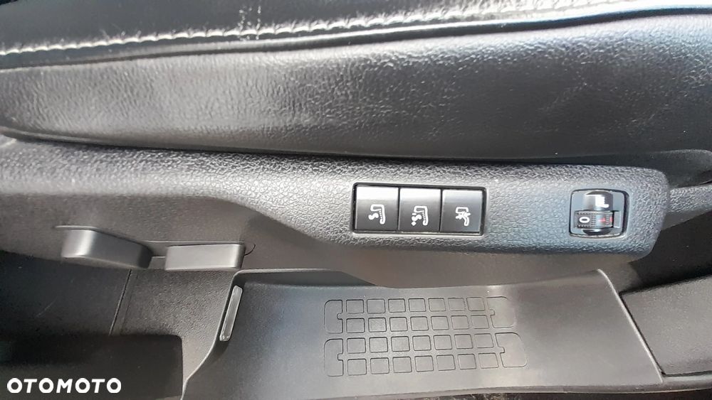 Opel Zafira 2.0 D L Elegance - 22