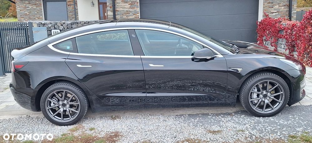 Tesla Model 3 Standard Range Plus - 9