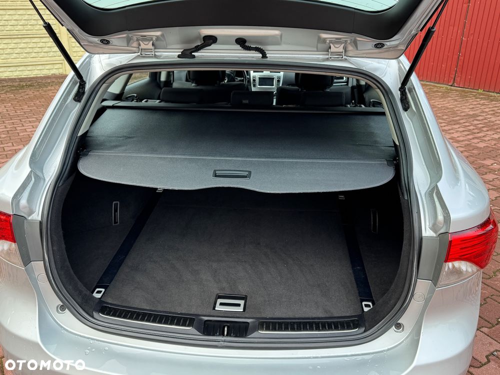 Toyota Avensis Touring Sports 1.8 Business Edition - 36