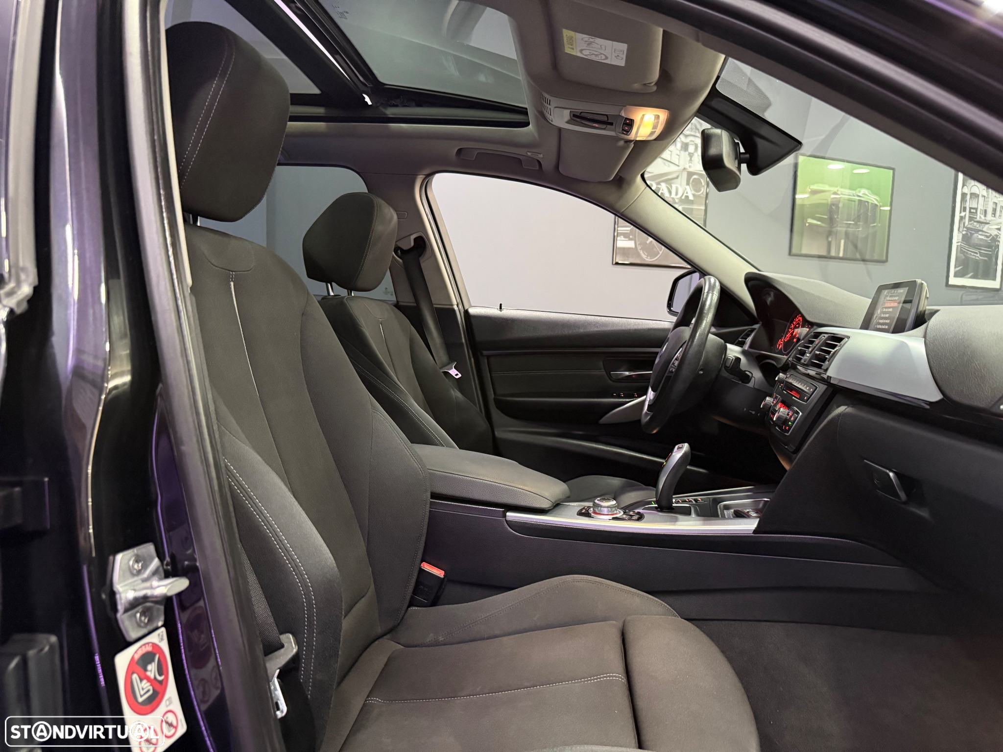 BMW 318 d Touring Aut. Sport Line - 32