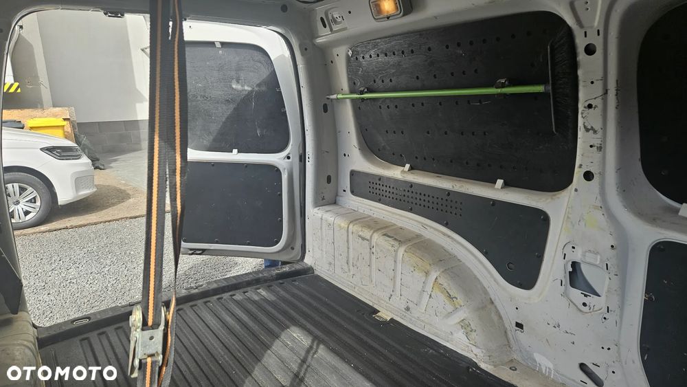 Volkswagen Caddy - 7