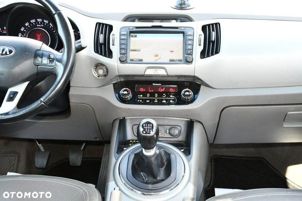 Kia Sportage 1.7 CRDI 2WD Attract - 23