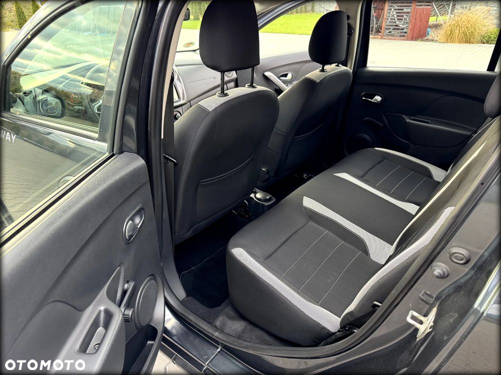 Dacia Sandero Stepway TCe 100 Celebration - 22