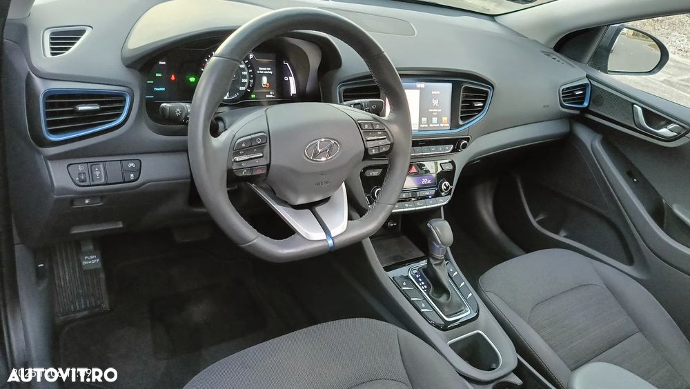 Hyundai IONIQ - 18