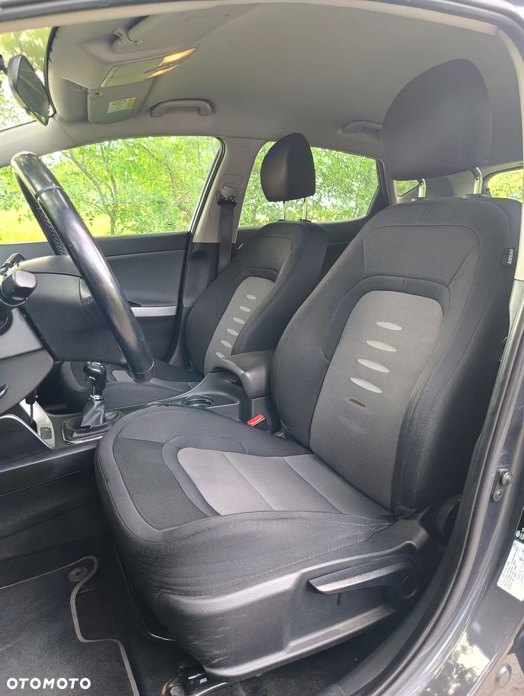 Kia Ceed 1.6 CRDi 128 Fifa World Cup Edition - 28