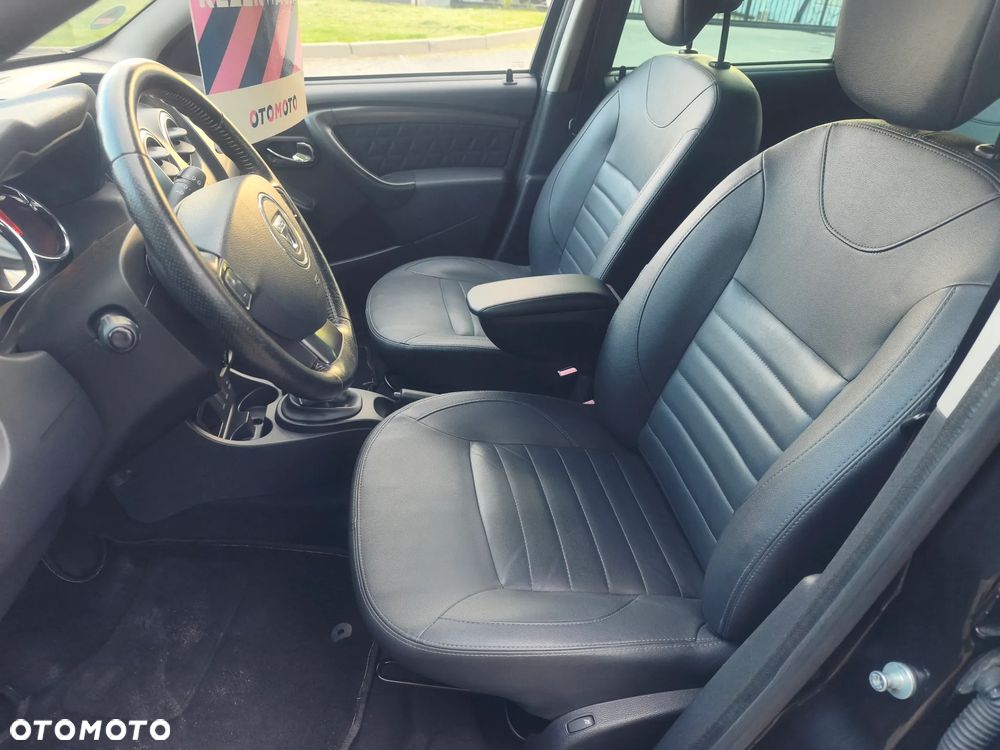 Dacia Duster TCe 125 4x2 Celebration - 6