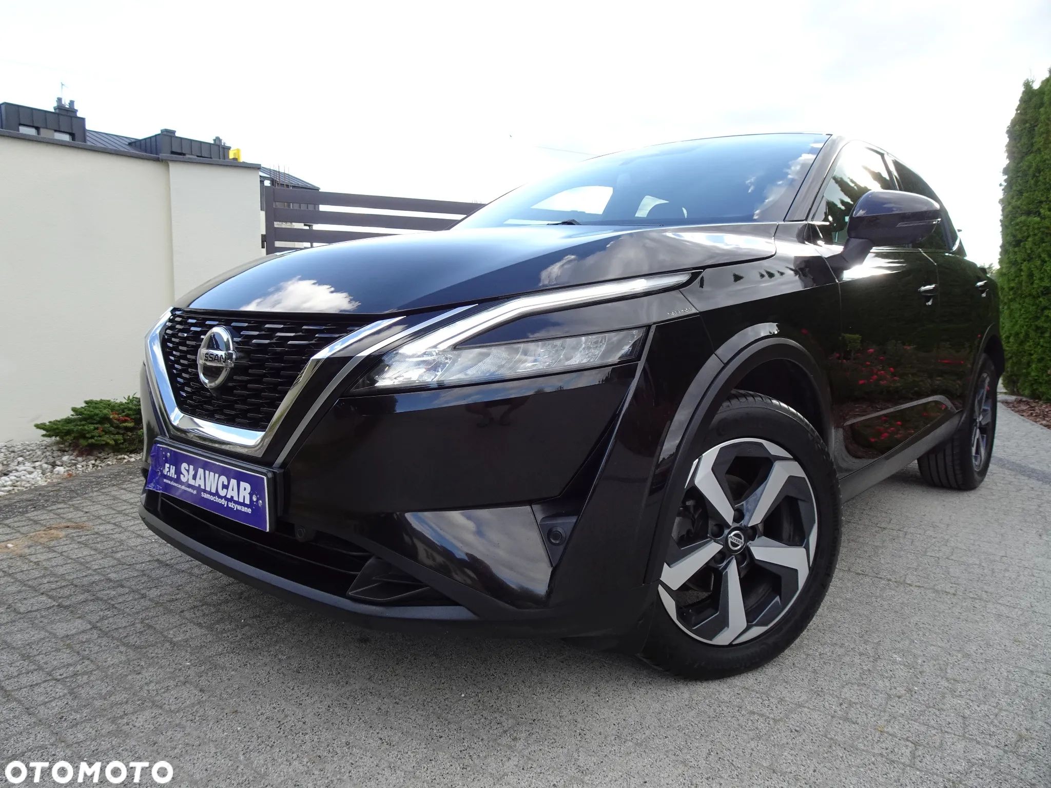 Nissan Qashqai 1.3 DIG-T N-Connecta DCT - 1