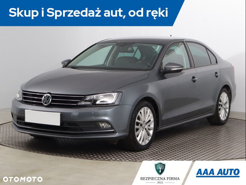 Volkswagen Jetta - 2