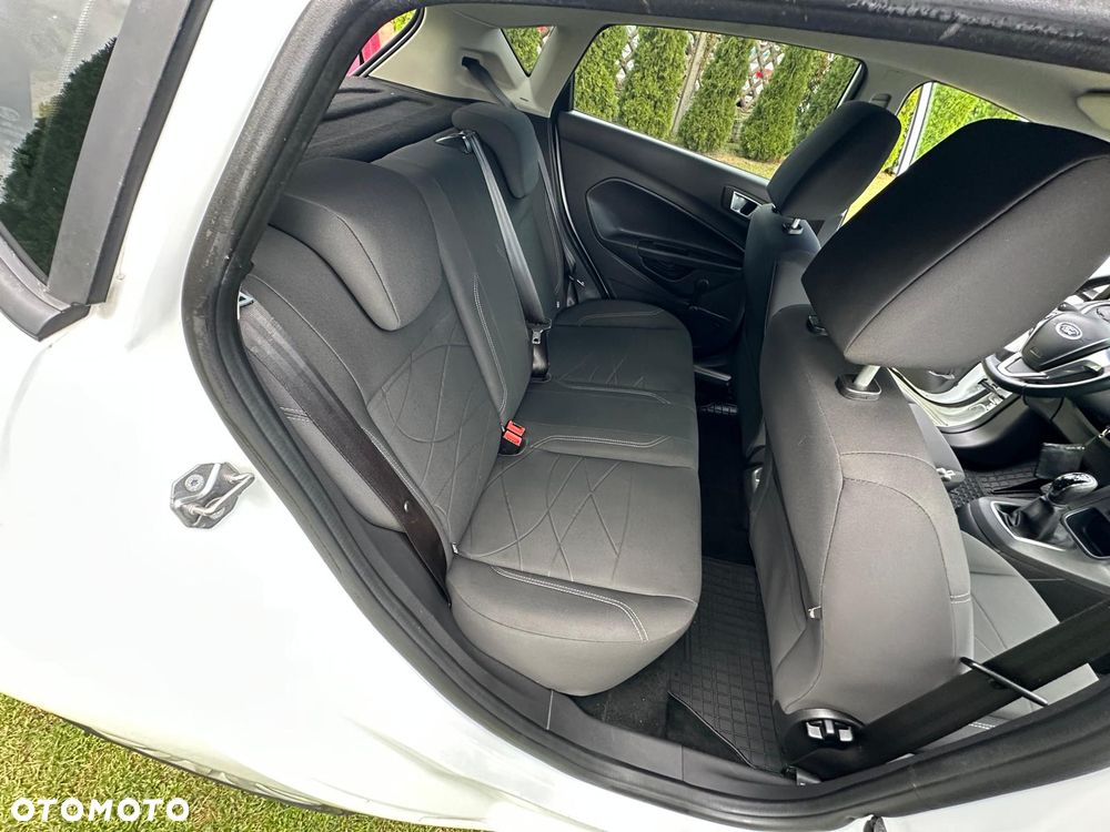 Ford Fiesta - 17