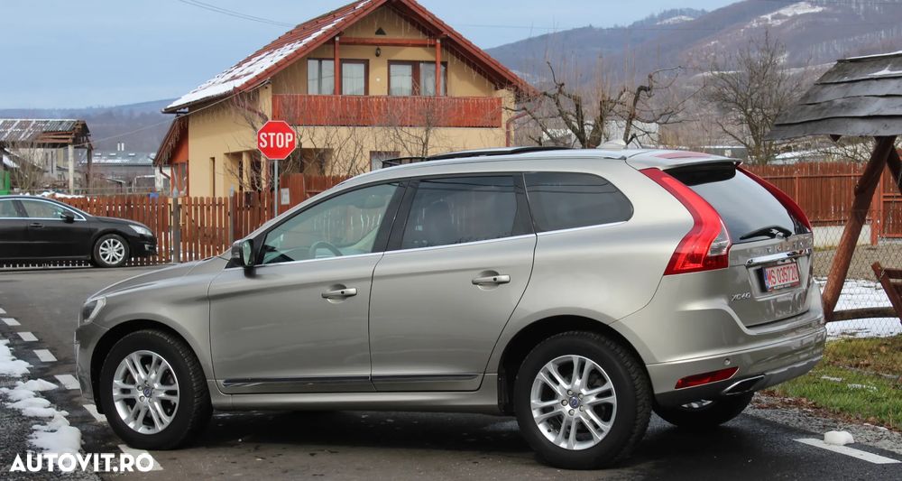 Volvo XC 60 D4 Geartronic Summum - 9