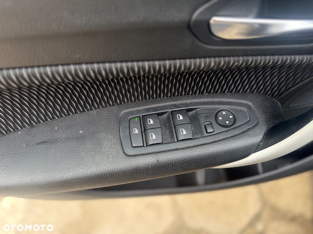 BMW Seria 1 116d EfficientDynamics - 8