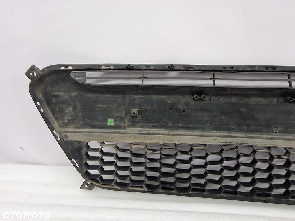 KIA PICANTO II 11- KRATKA ŚRODKOWA ZDERZAKA PRZEDNIEGO PRZÓD , NR 86569-1Y000 , NR AUKCJI KR147 - 6