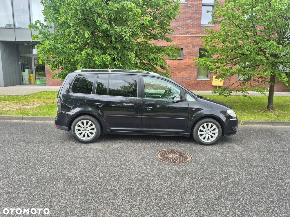 Volkswagen Touran 2.0 TDI Highline - 15