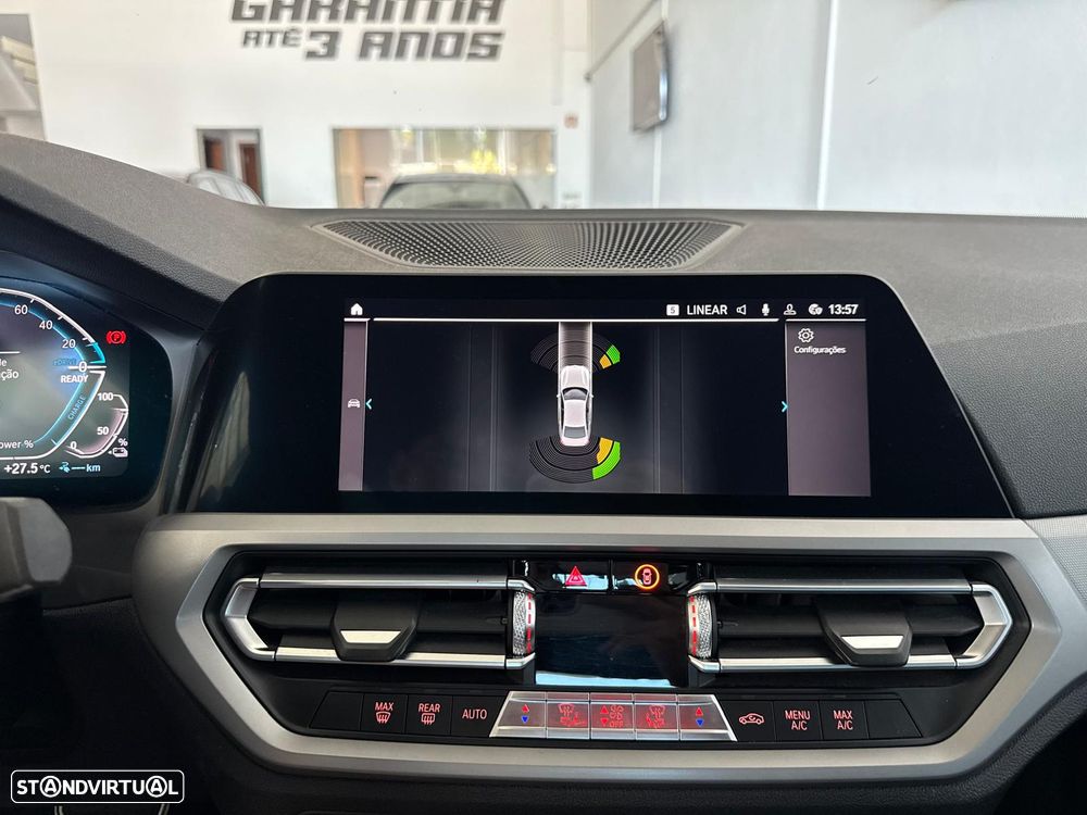 BMW 330 e Pack M Auto - 43