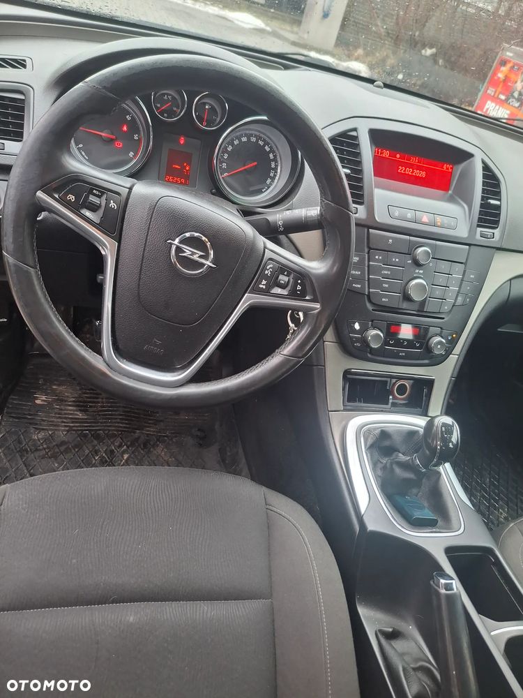Opel Insignia 2.0 CDTI - 10