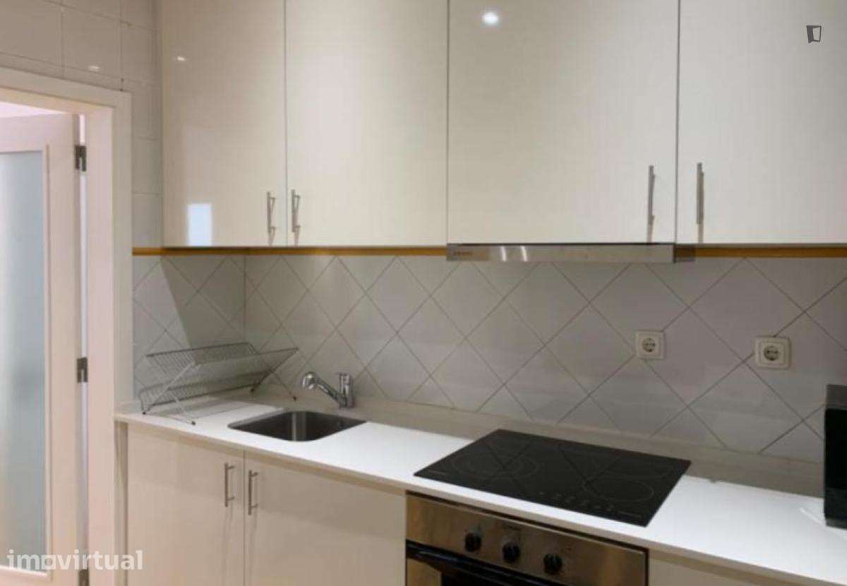 Apartamento com 1 quartos - localizado em Rato Lisbon - Grande imagem: 4/10