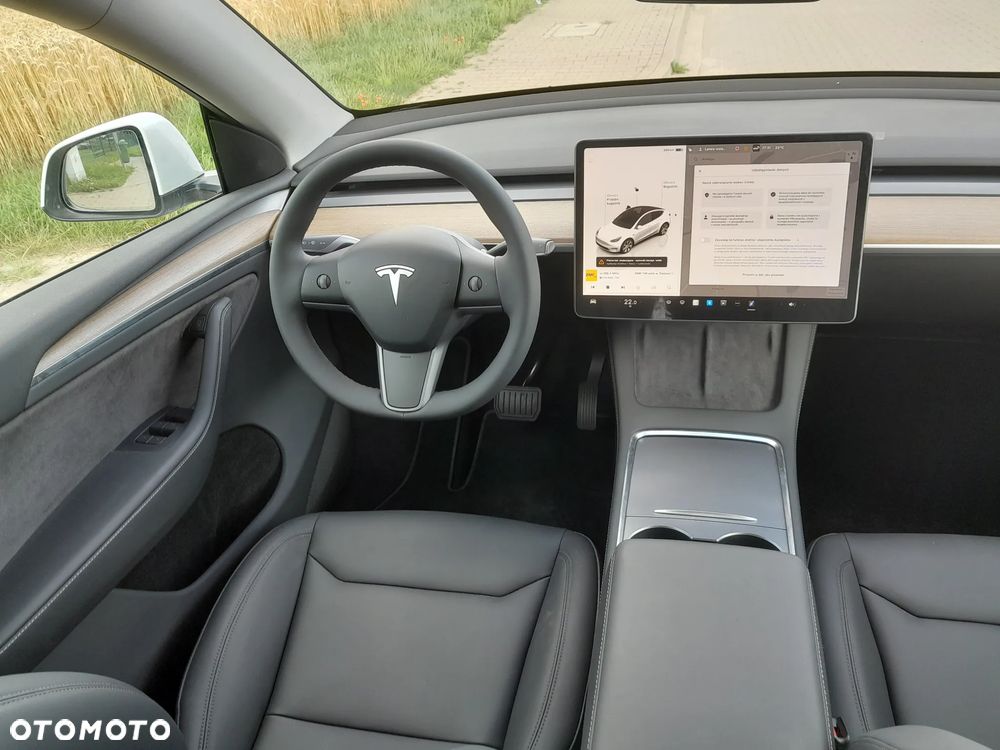 Tesla Model Y Standard - 13