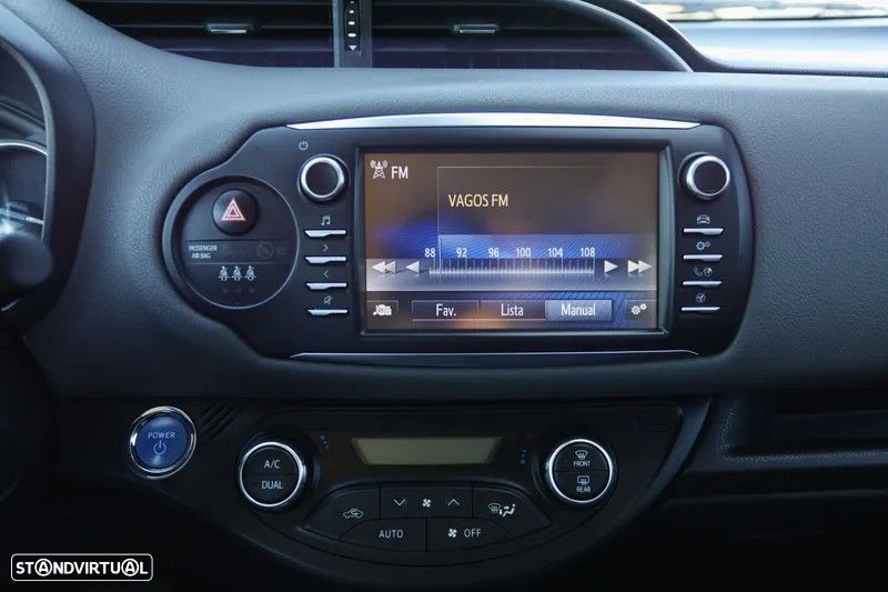 Toyota Yaris 1.5 HSD Comfort+Navi - 12