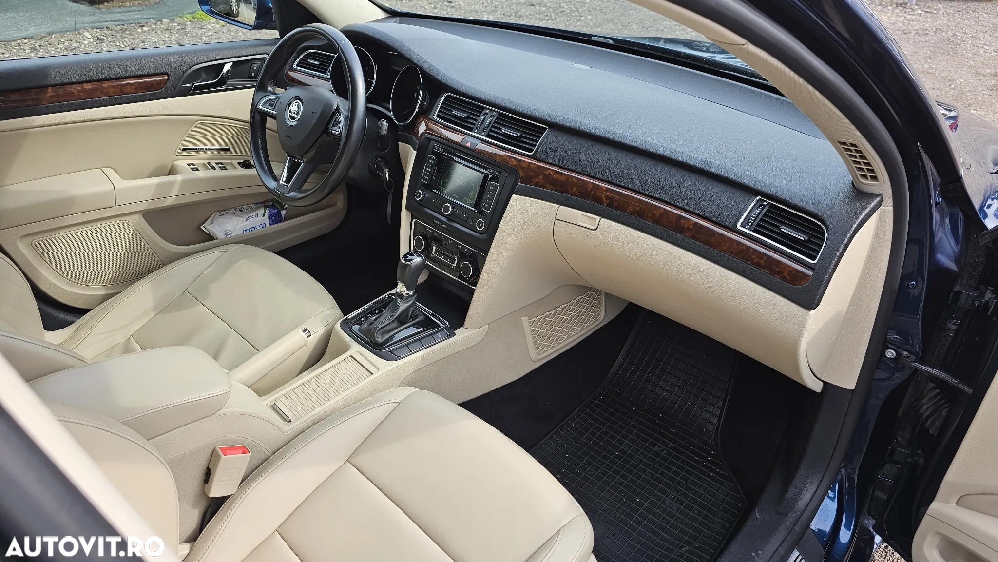 Skoda Superb Combi 2.0 TDI Elegance - 17