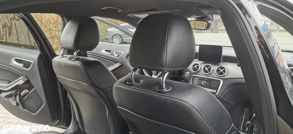 Mercedes-Benz GLA 250 4-Matic AMG Line - 2