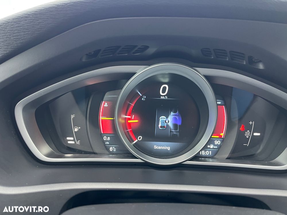 Volvo V40 D4 Ocean Race - 22