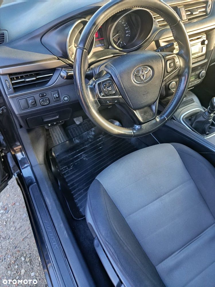 Toyota Avensis 1.8 Active - 5