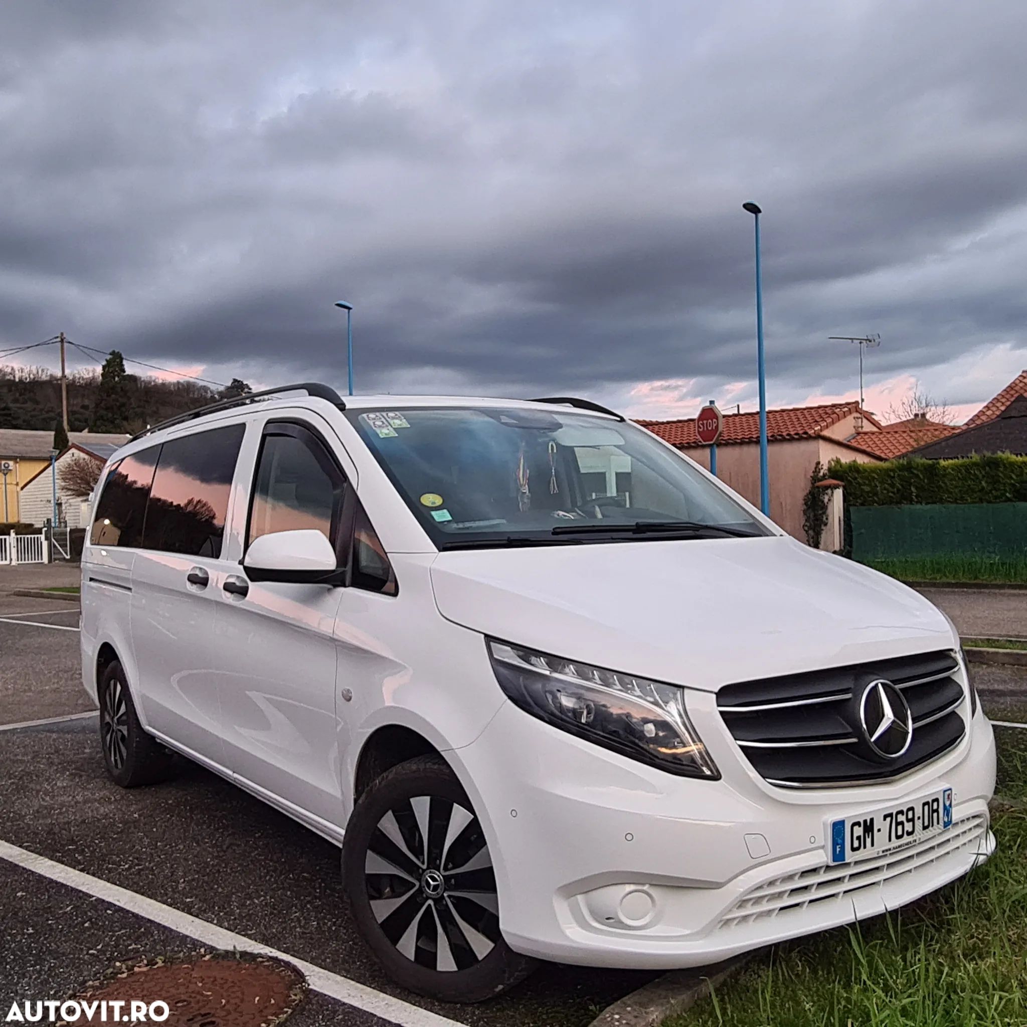 Mercedes-Benz Vito Tourer Compact 119 CDI 190CP AWD 9AT SELECT - 1