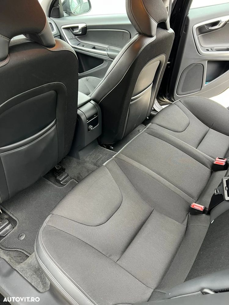 Volvo S60 D4 Geartronic Momentum - 9